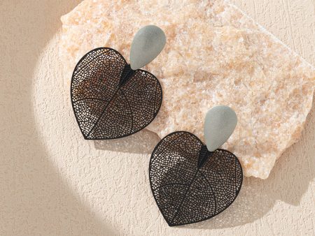 Wholesale Vintage Hollow Thin Leaf Black Heart Shaped Earrings Cheap