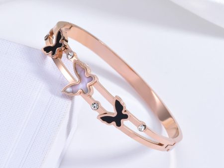 Wholesale Black and White Shell Butterfly Buckle Bracelet Gold Plated Diamond Non-fading Titanium Steel Bracelet Fashion