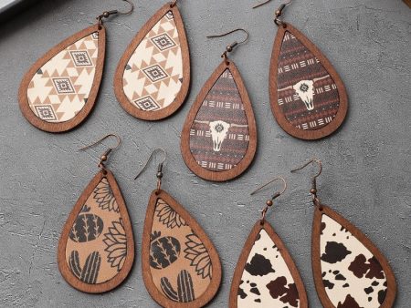 Wholesale Western Style Cow Head Retro Aztec Pattern Cow Pattern Leather Wood Chip Earrings Online Sale